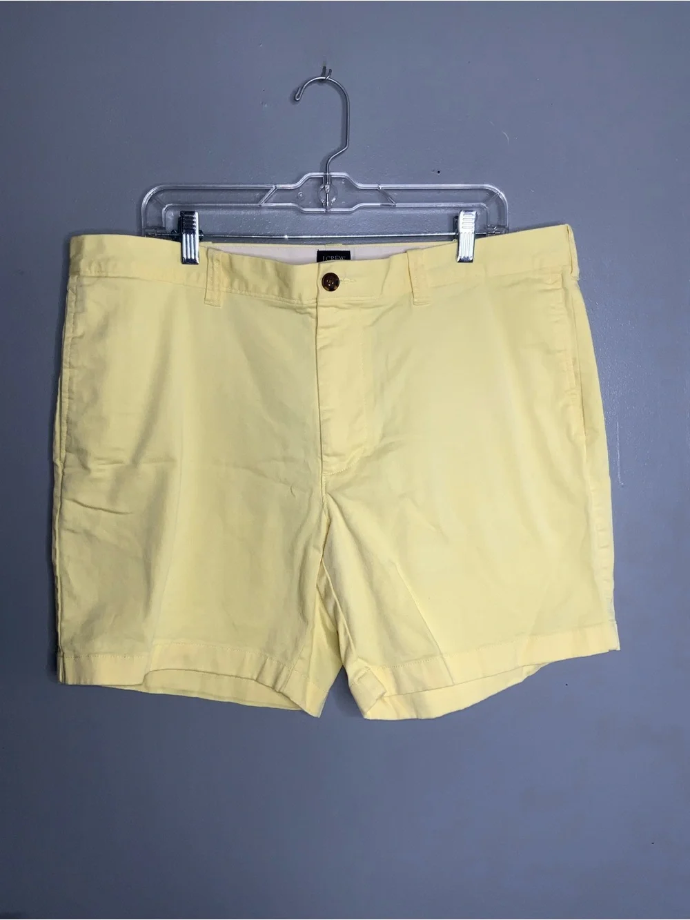 J. Crew Men’s Yellow Flat Front Chino Shorts Size 38